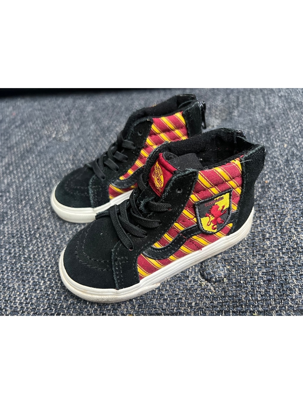 Vans size 7 Harry Potter special edition gryffindor high top striped sneakers